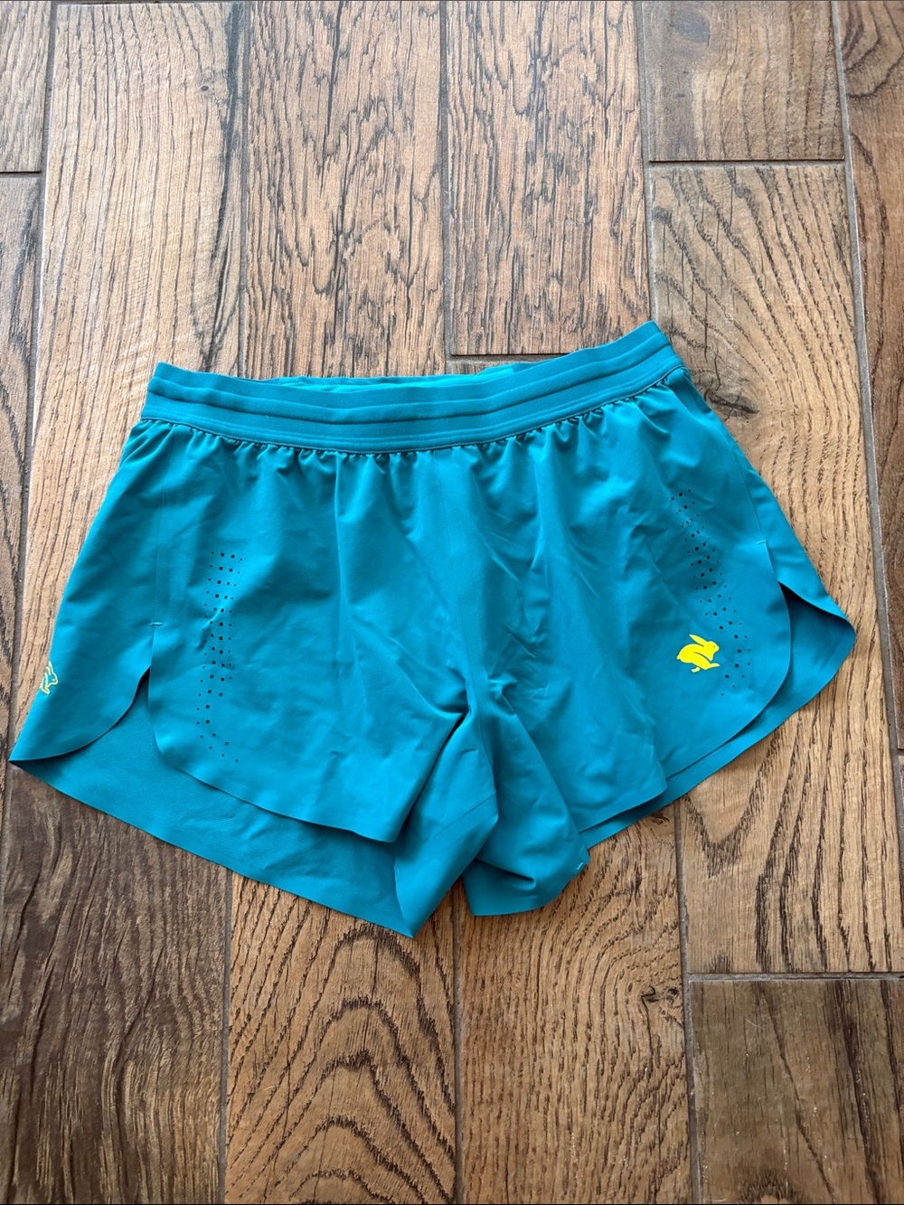 Run In rabbit fuel n fly shorts sz Medium
